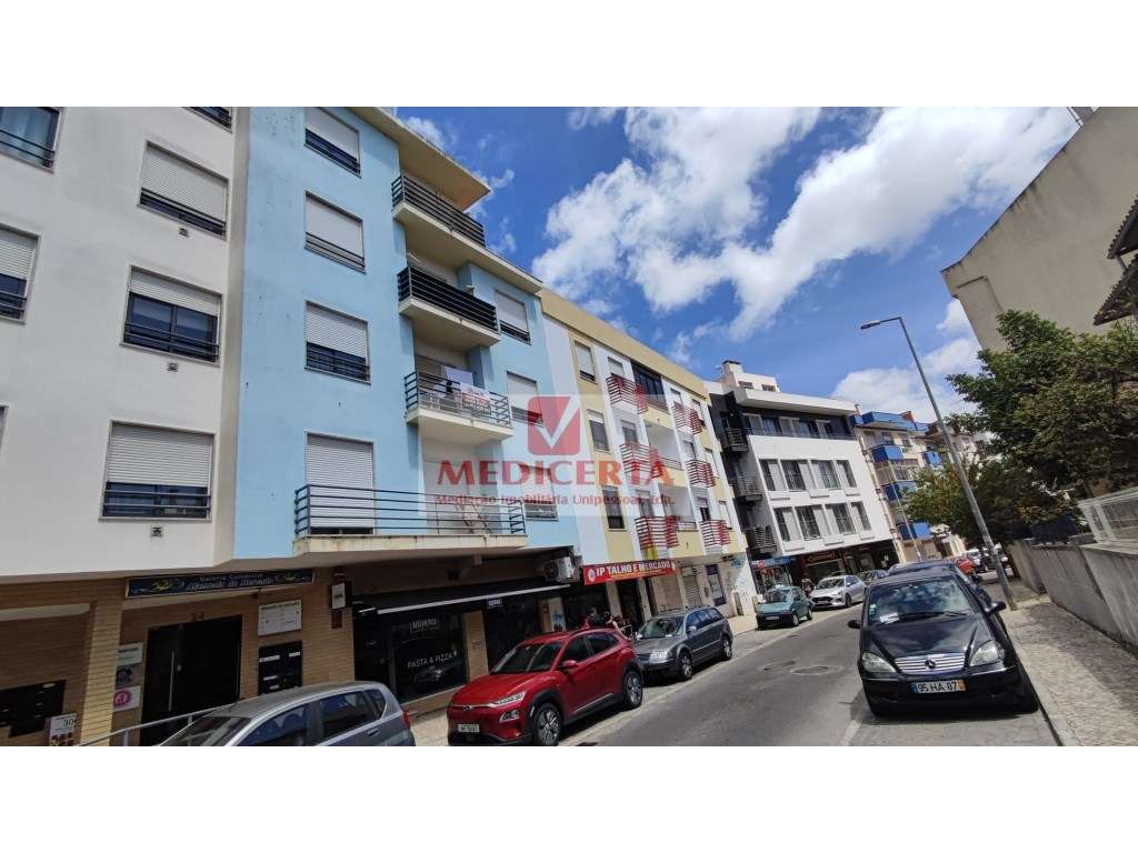 T2 - com garagem - Algueirão - Grande imagem: 2/6