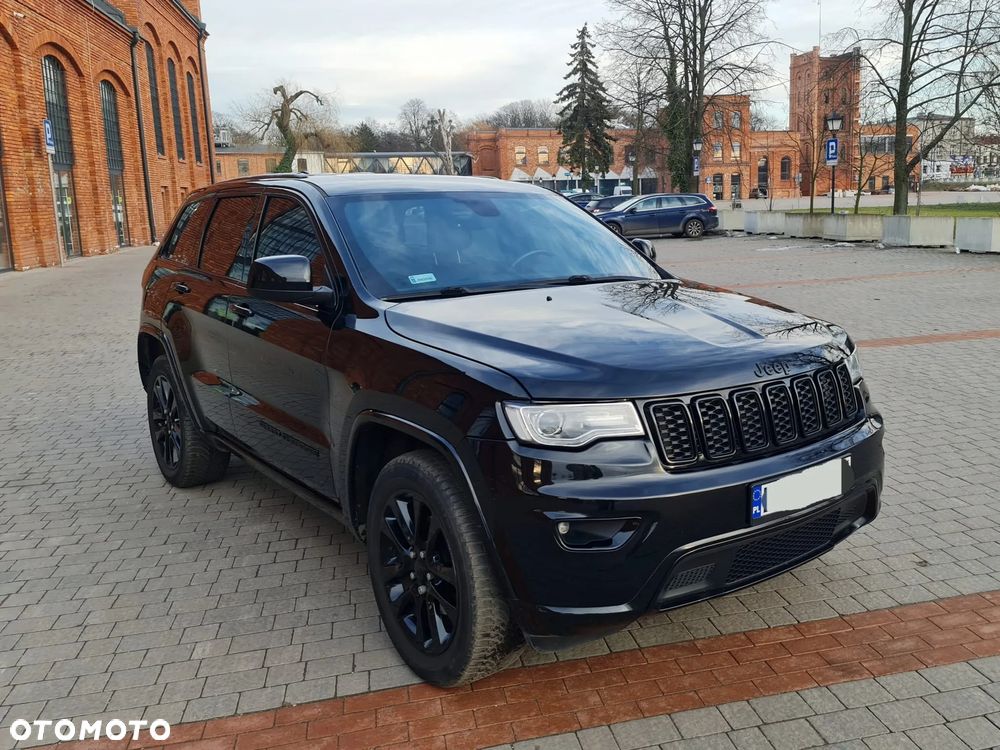 Jeep Grand Cherokee - 9