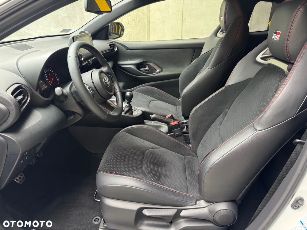 Toyota Yaris GR 1.6 Dynamic - 15