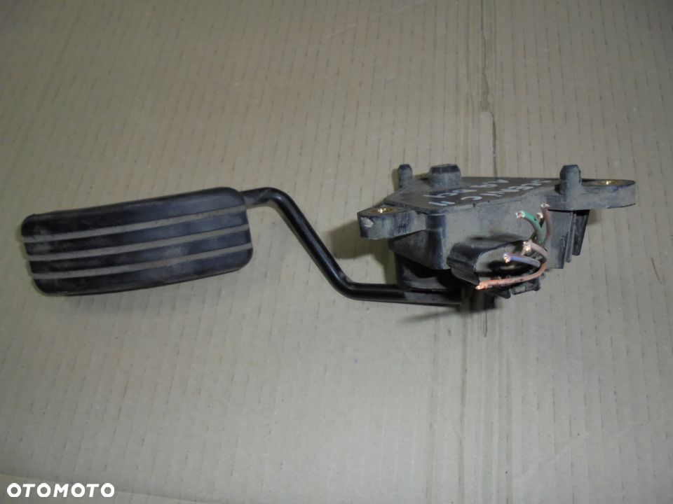 POTENCJOMETR GAZU SCENIC II 1.9 DCI 8200159645 - 1