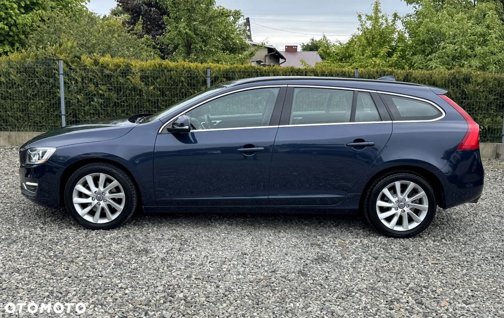 Volvo V60 D2 Summum - 5