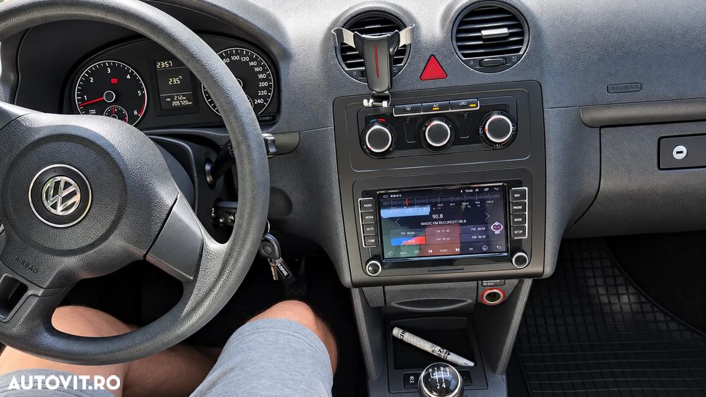 Volkswagen Caddy - 10