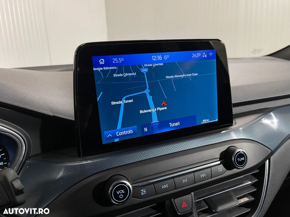 Ford Focus 1.5 EcoBlue Active Business - 15