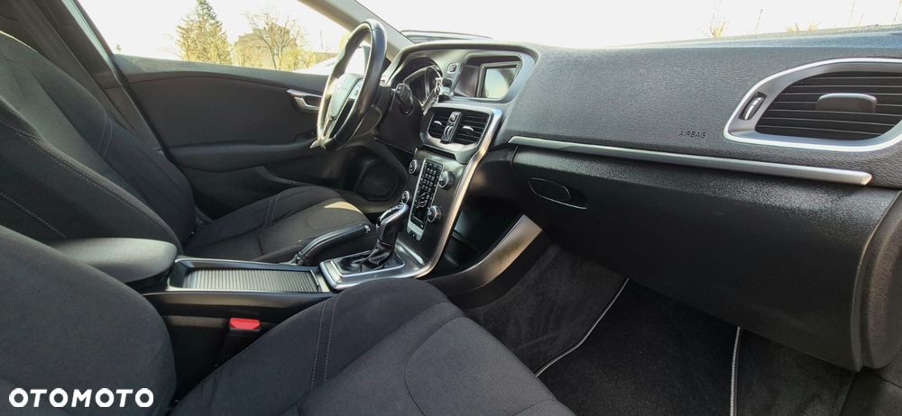 Volvo V40 D2 Powershift Momentum - 16