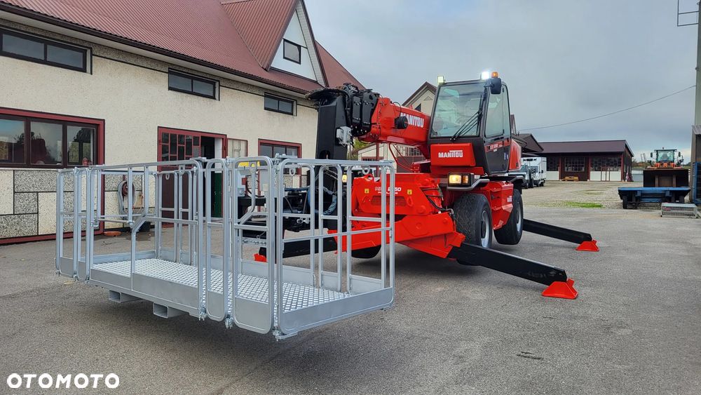 Manitou MTR 2150/ Ładowarka teleskopowa obrotowa  / Podnośnik koszowy sterowany z pilota/ - 9