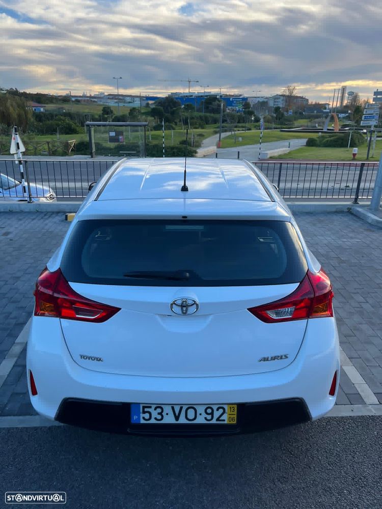 Toyota Auris 1.4 D-4D Life Plus - 10