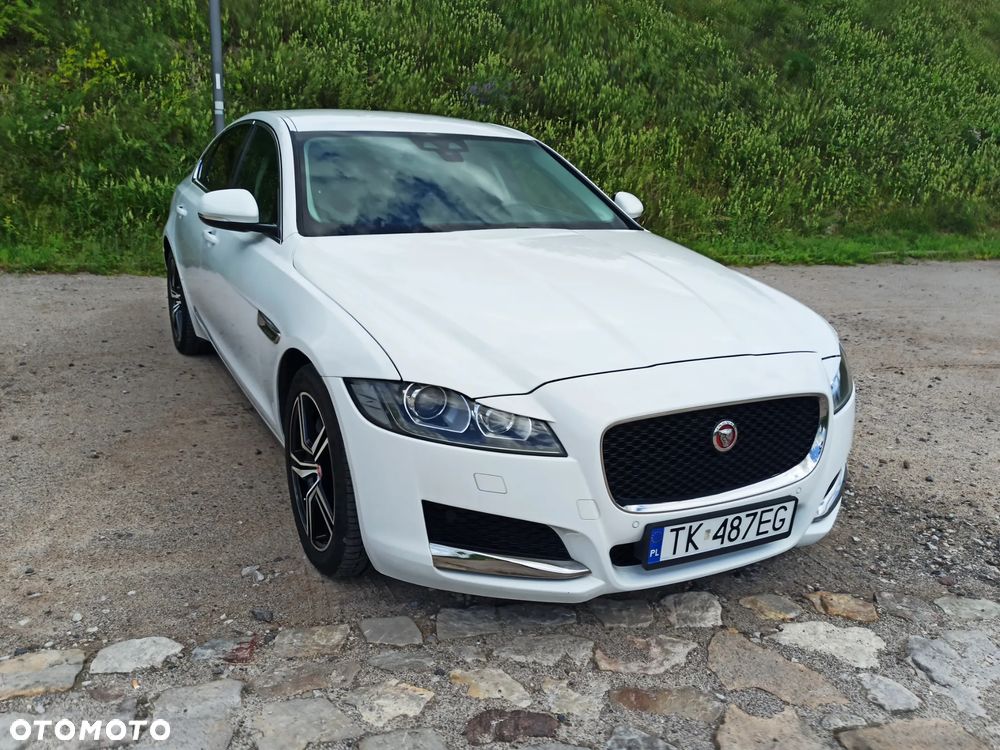 Jaguar XF 2.0 i4D Prestige - 4
