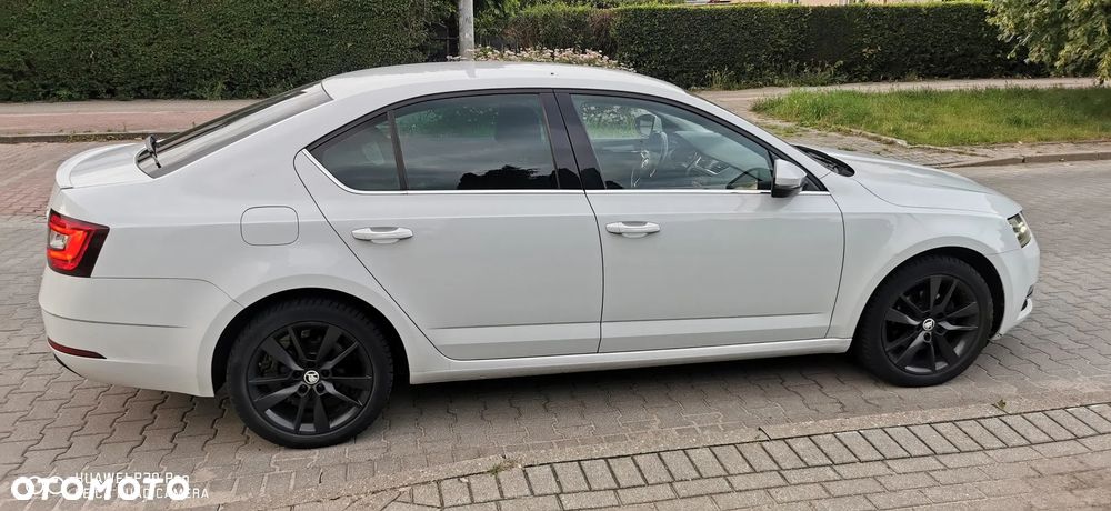 Skoda Octavia 1.5 TSI ACT Style DSG - 8