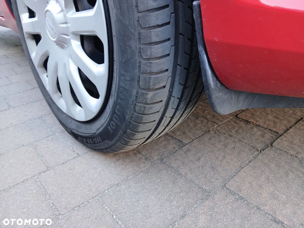 Ford Fiesta 1.25 Silver X (Ambiente) - 22
