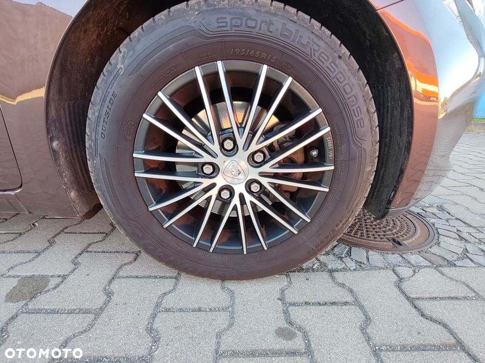 Kia Ceed 1.4 CVVT Dream-Team Edition - 26