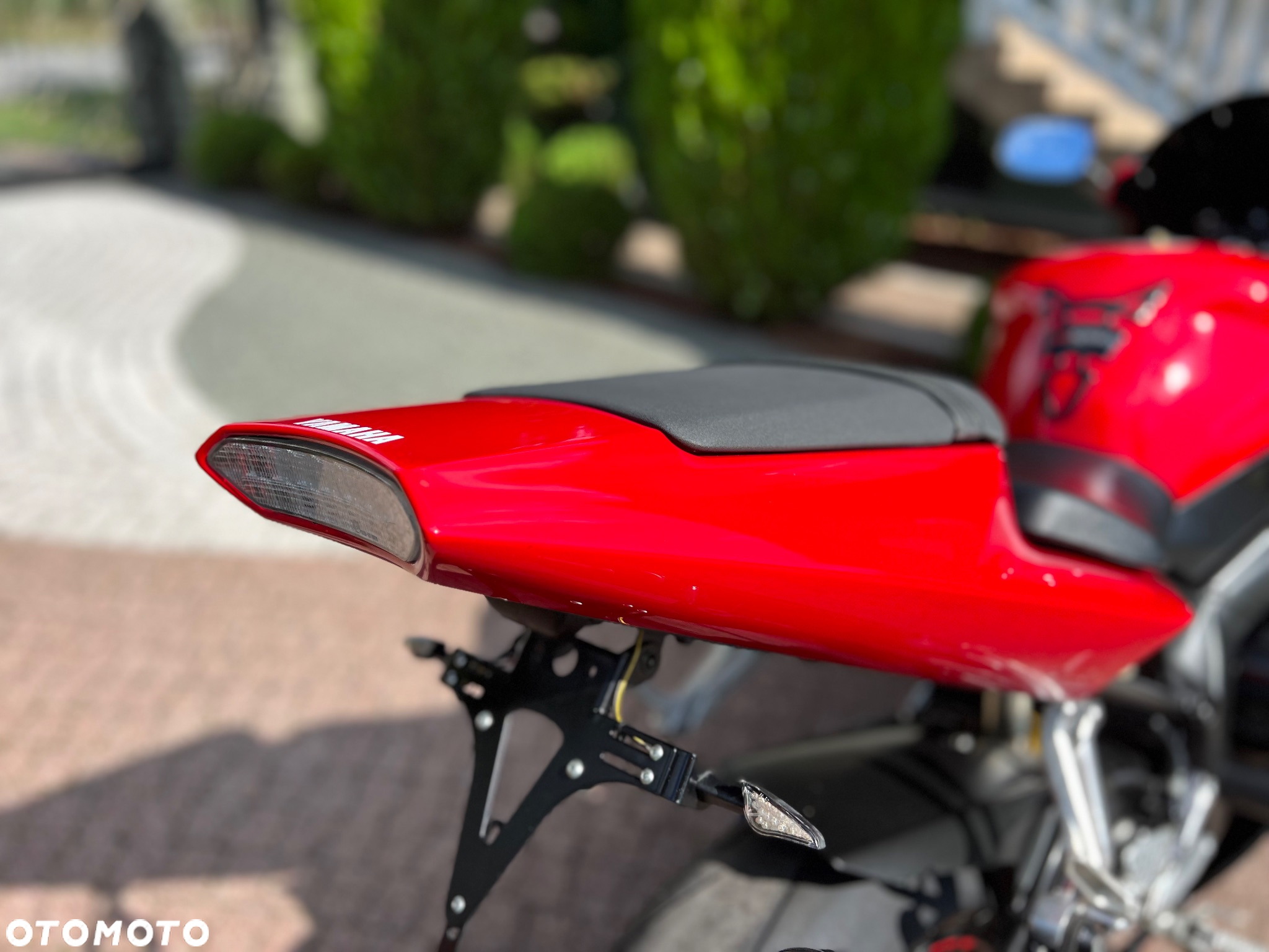 Yamaha R1 - 11