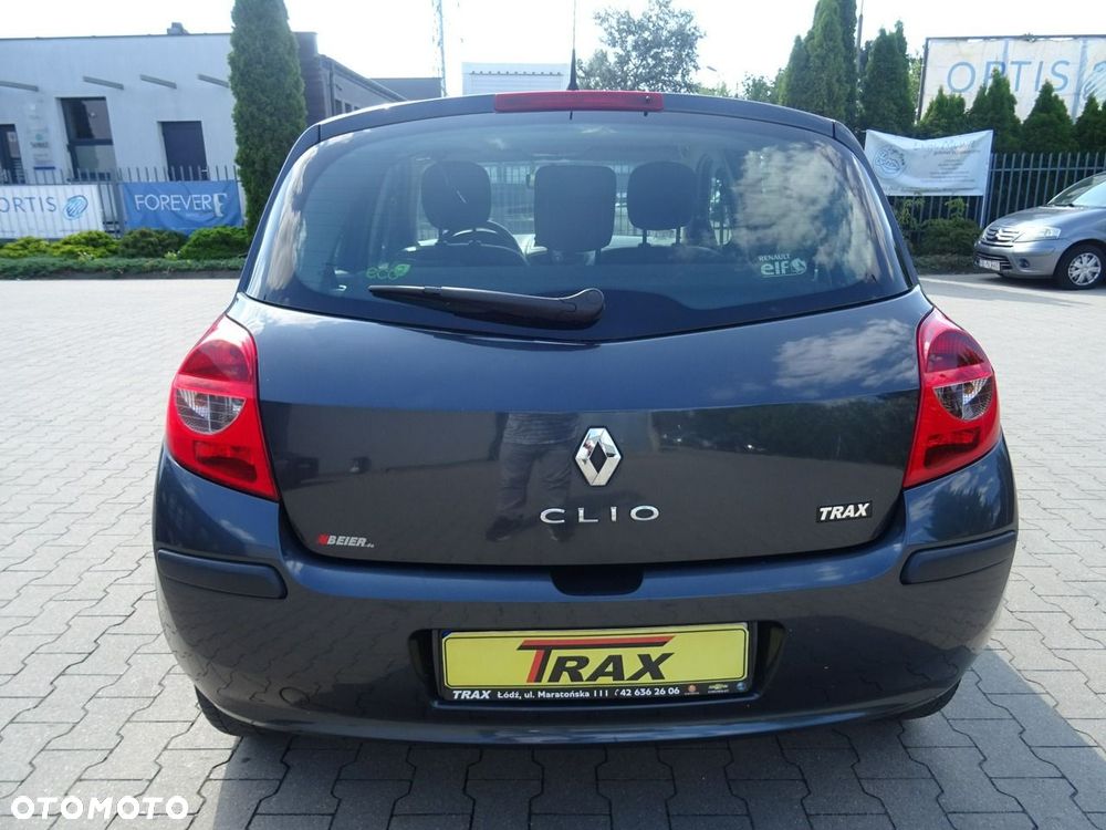 Renault Clio 1.2 16V 65 Authentique - 8