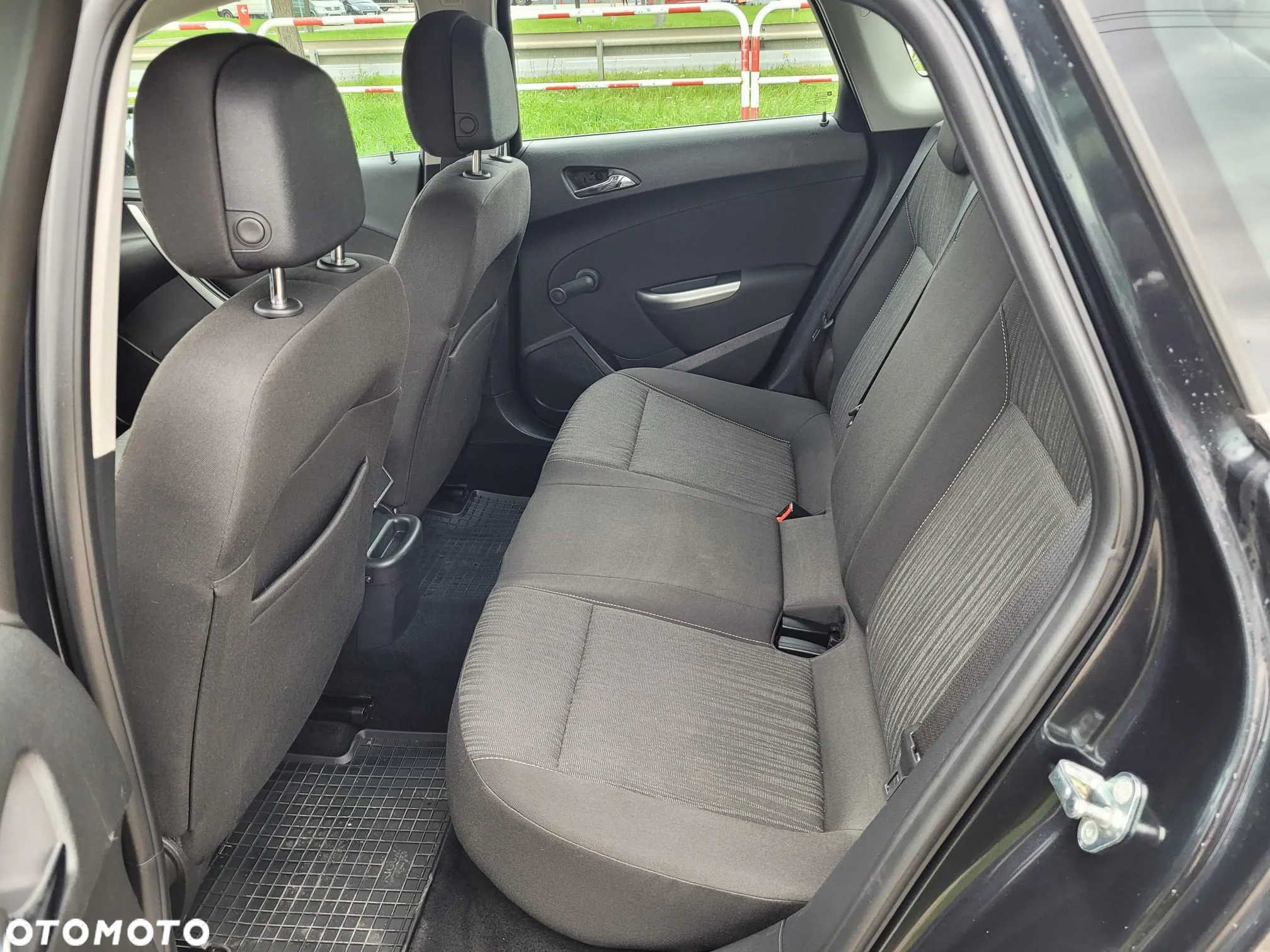 Opel Astra 1.4 Turbo Design Edition - 19