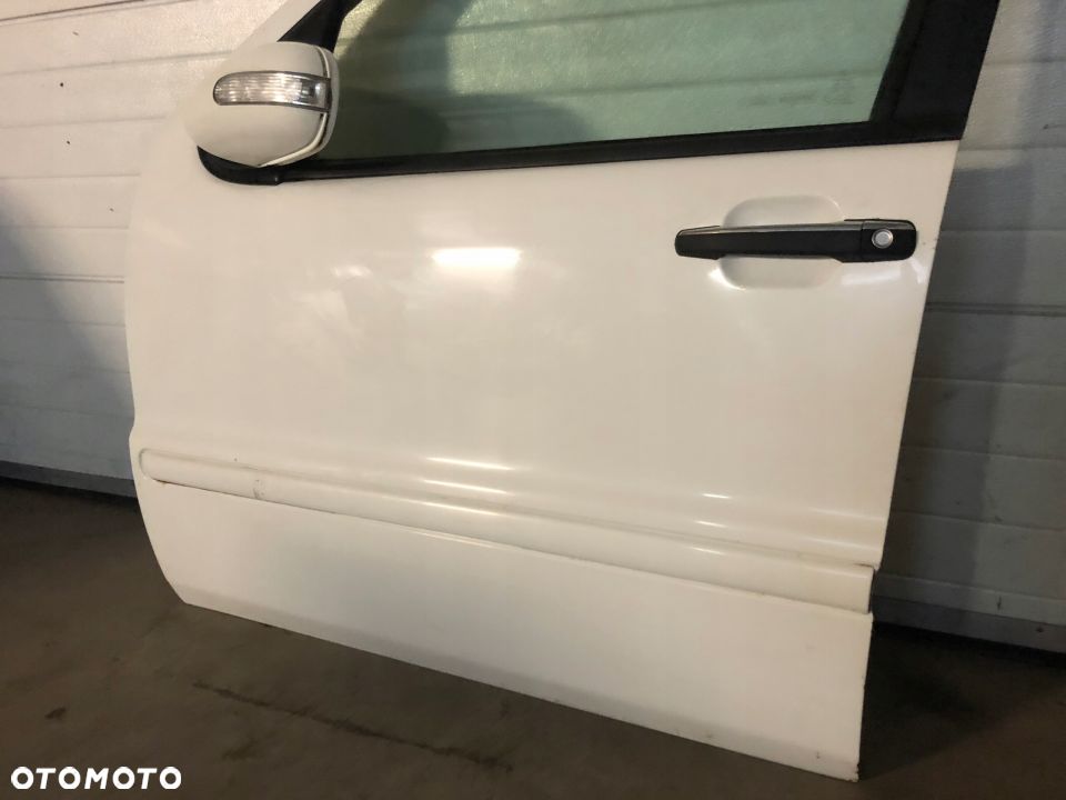Klamka zewnętrzna lewy przód przednia lewa MERCEDES ML W163 LIFT EUROPA - 1