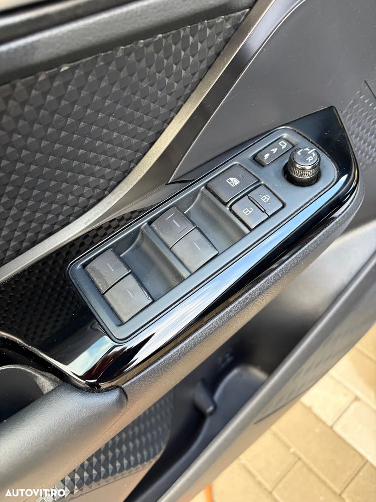 Toyota C-HR Business-Edition - 24
