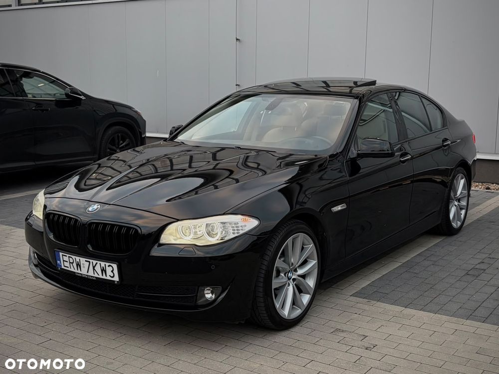 BMW F10 2011 photo 3