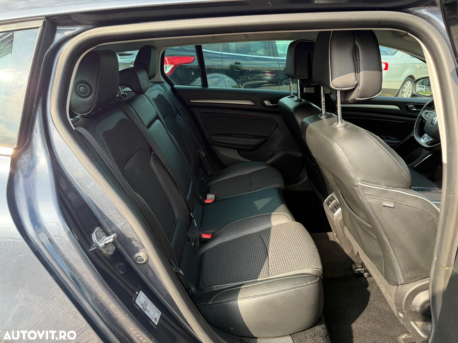 Renault Megane Grandtour ENERGY TCe 130 BOSE EDITION - 11