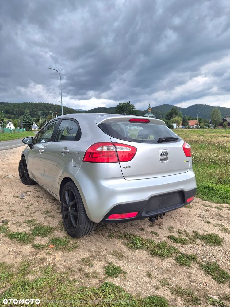 Kia Rio 1.1 CRDI Attract - 2