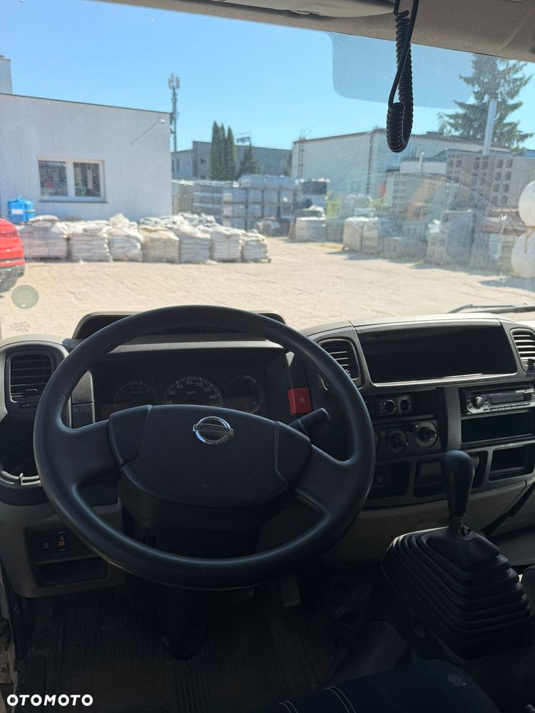 Nissan CABSTAR - 5