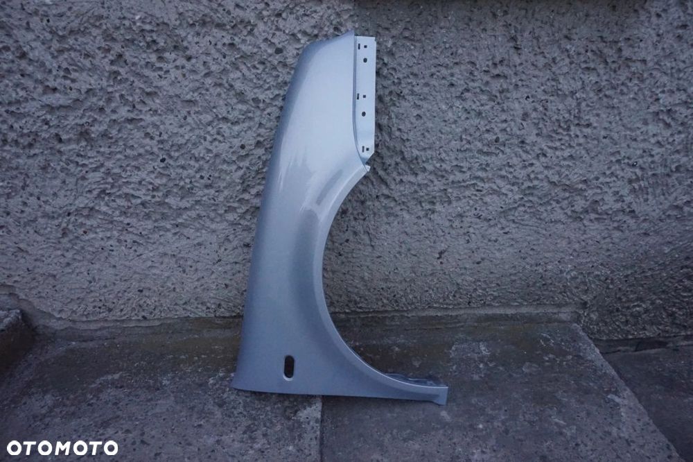 BŁOTNIK PRZEDNI PRAWY VW GOLF IV LB7Z - 2