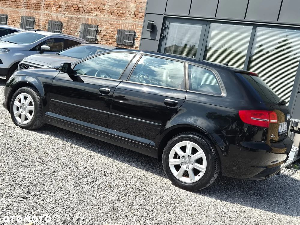 Audi A3 Sportback 1.6 TDI Ambiente - 8