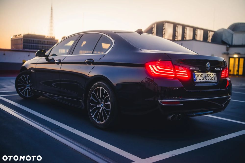 BMW Seria 5 520d xDrive Luxury Line - 9