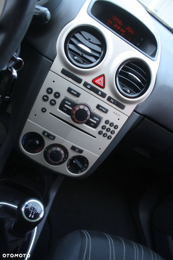 Opel Corsa 1.2 16V Selection 110 Jahre - 16
