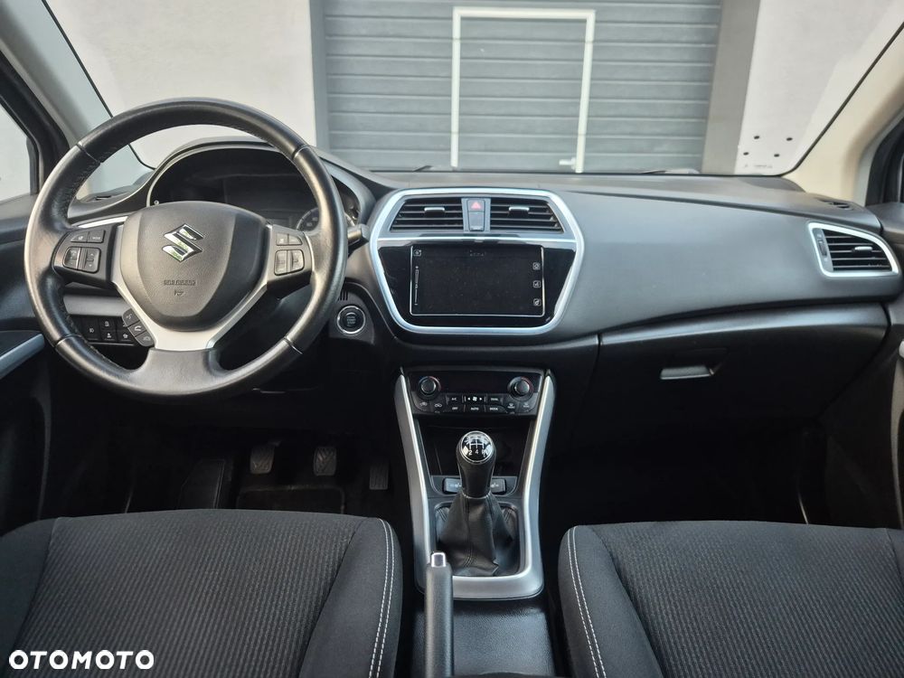Suzuki SX4 S-Cross 1.0 T Premium - 26