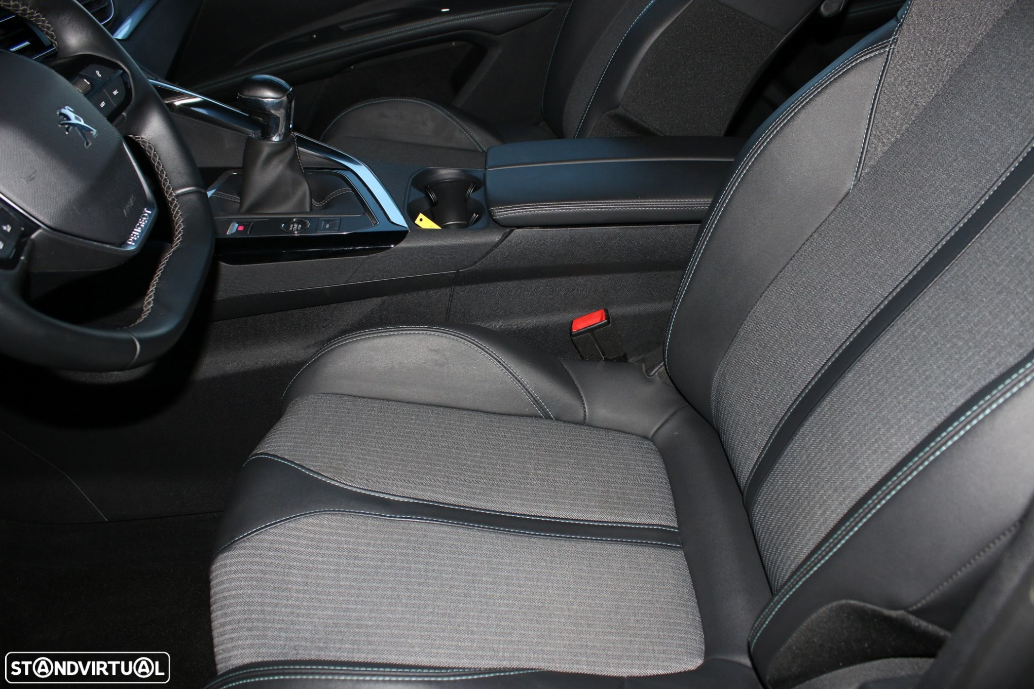 Peugeot 5008 1.2 PureTech Allure - 21