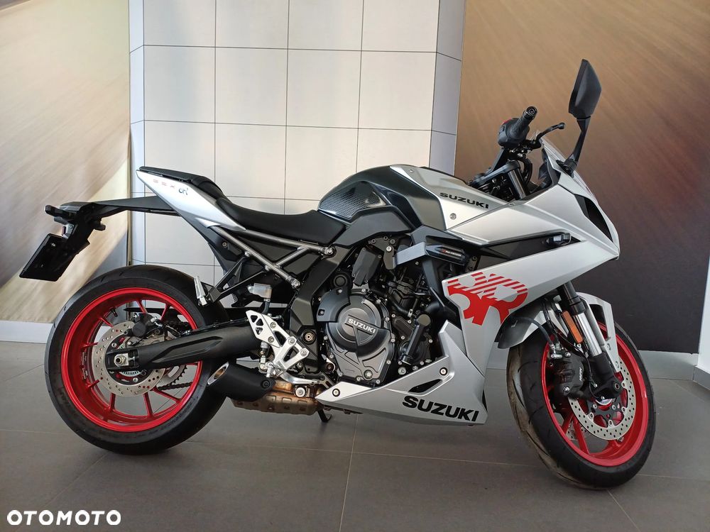 Suzuki GSX - 9