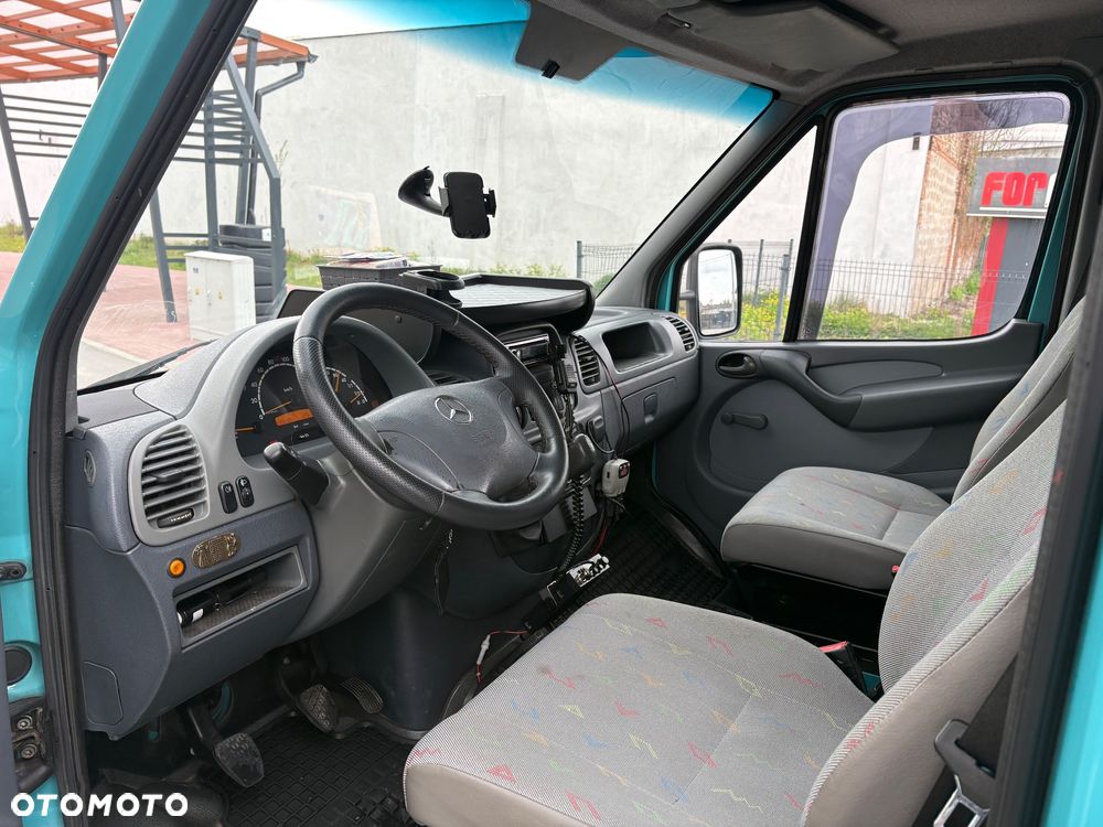 Mercedes-Benz Sprinter - 19