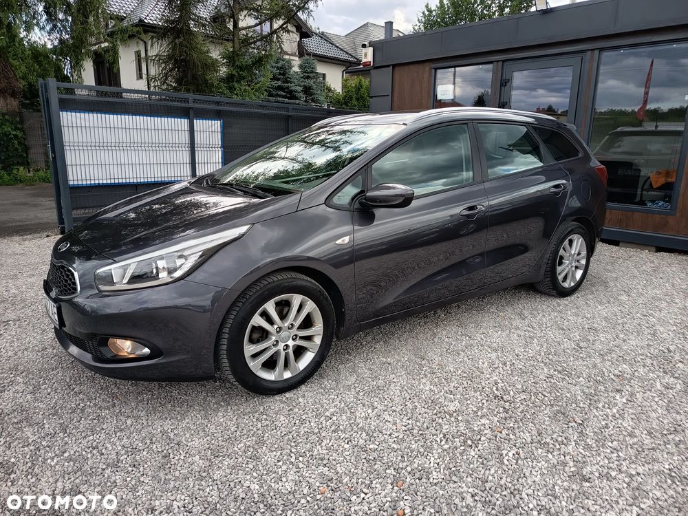 Kia Ceed 1.4 CVVT Dream-Team Edition - 3