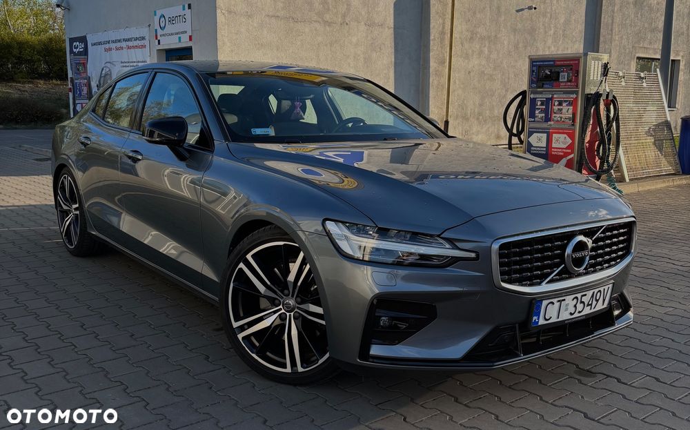 Volvo S60 T5 R-Design - 4
