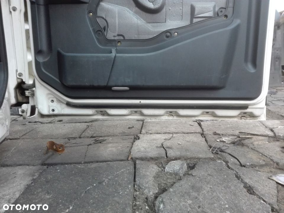 PRAWE DRZWI KOMPLETNE MAN TGA 1000 ZŁ NETTO - 3