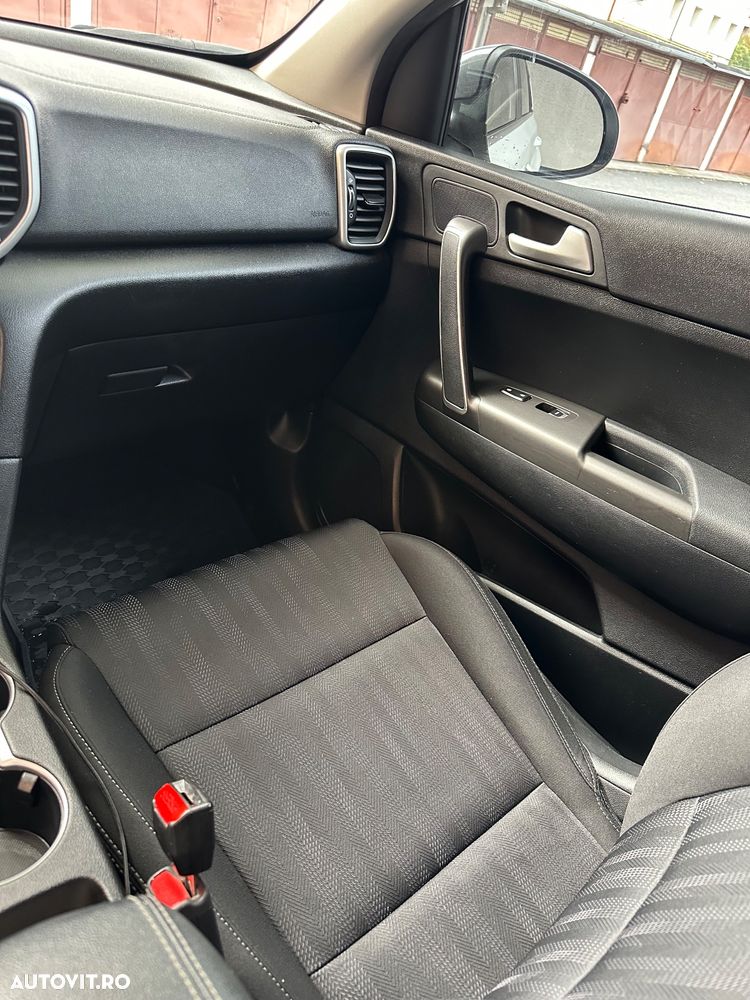 Kia Sportage 1.6 DSL MHEV 7DCT HP 4x2 Style - 14