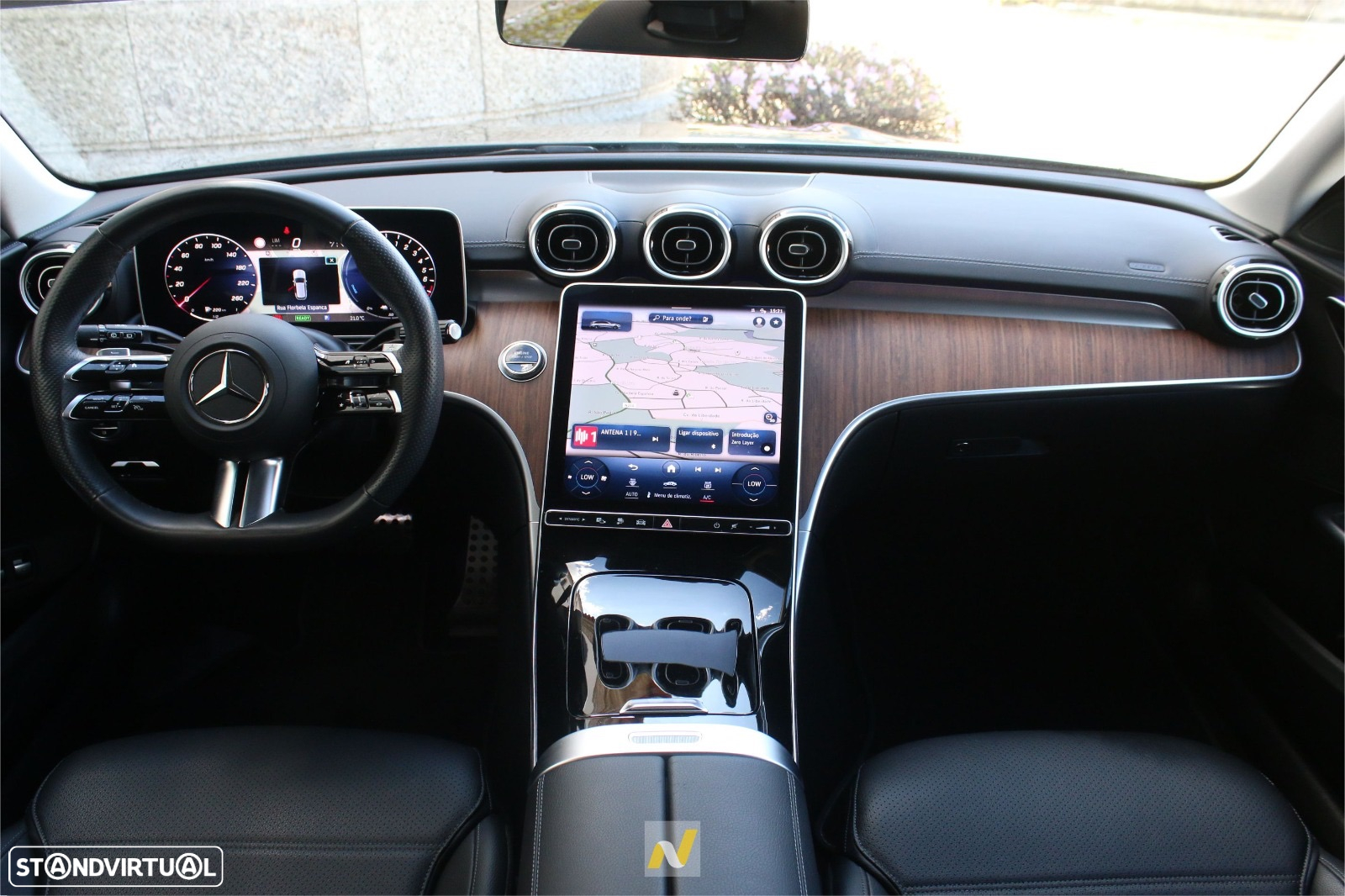 Mercedes-Benz C 300 e AMG Line - 26