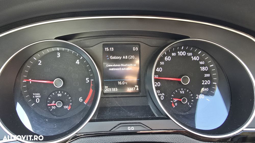 Volkswagen Passat 2.0 TDI DSG Comfortline - 11