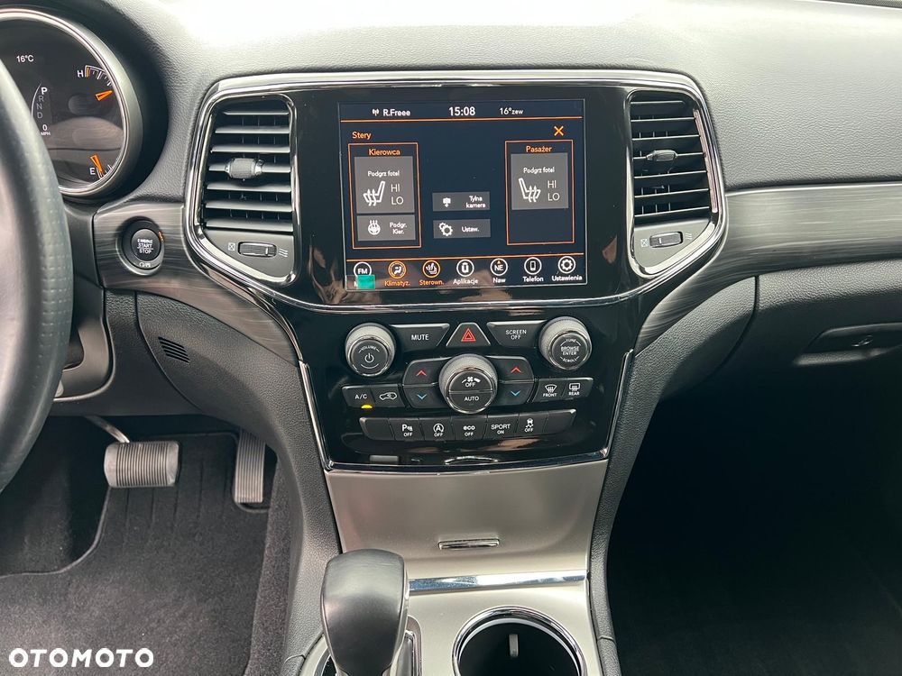 Jeep Grand Cherokee - 26