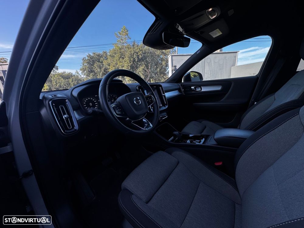 Volvo XC 40 1.5 T2 Plus Dark Auto - 11