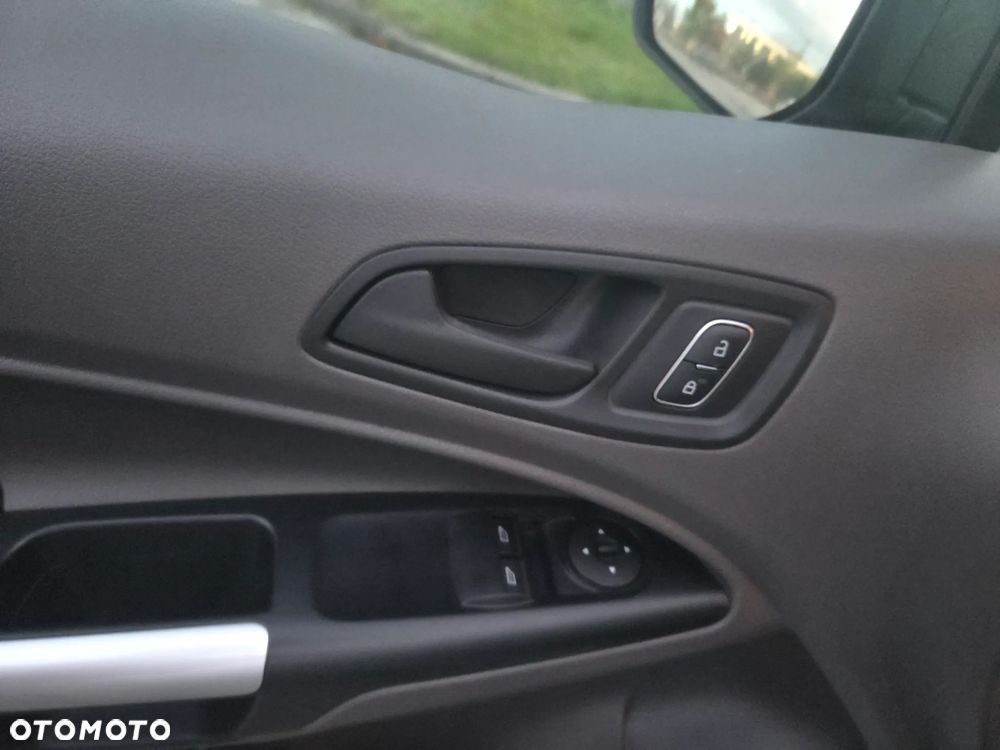 Ford Transit connect - 16