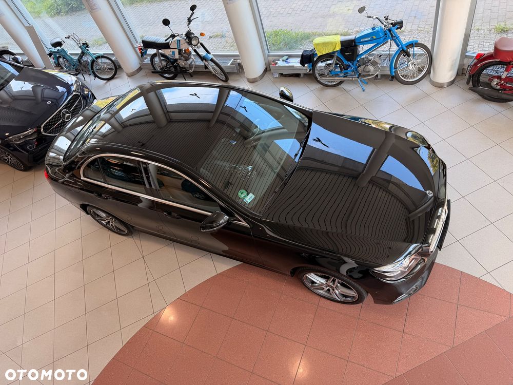 Mercedes-Benz Klasa E 220 d 4-Matic 9G-TRONIC - 14