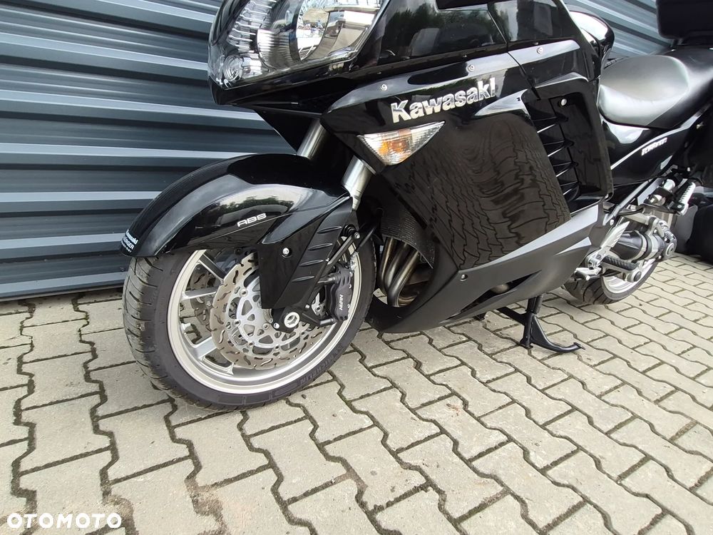 Kawasaki GTR - 13