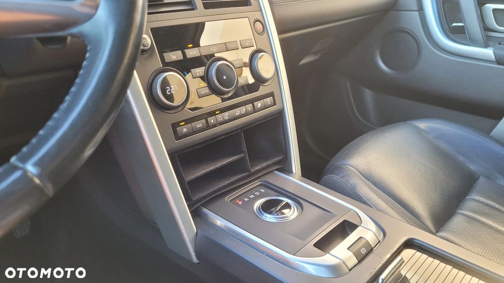 Land Rover Discovery Sport 2.0 TD4 HSE - 31