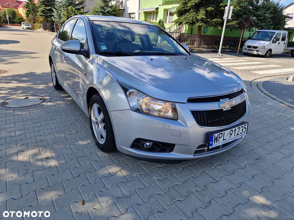Chevrolet Cruze 1.6 LS - 15