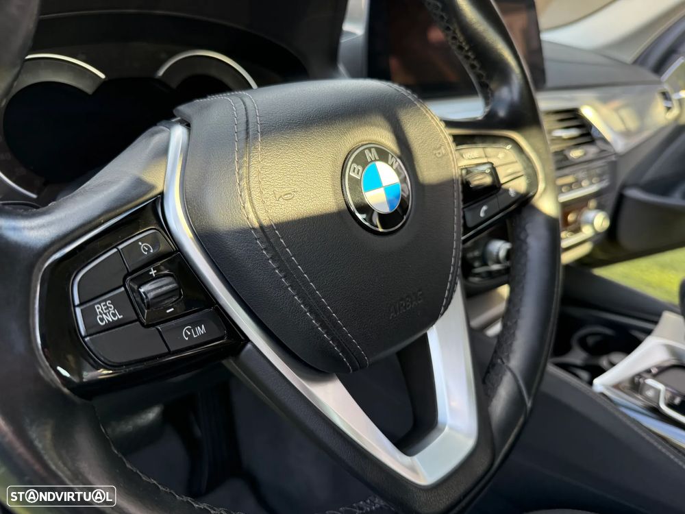 BMW 530 e iPerformance Line Luxury - 29
