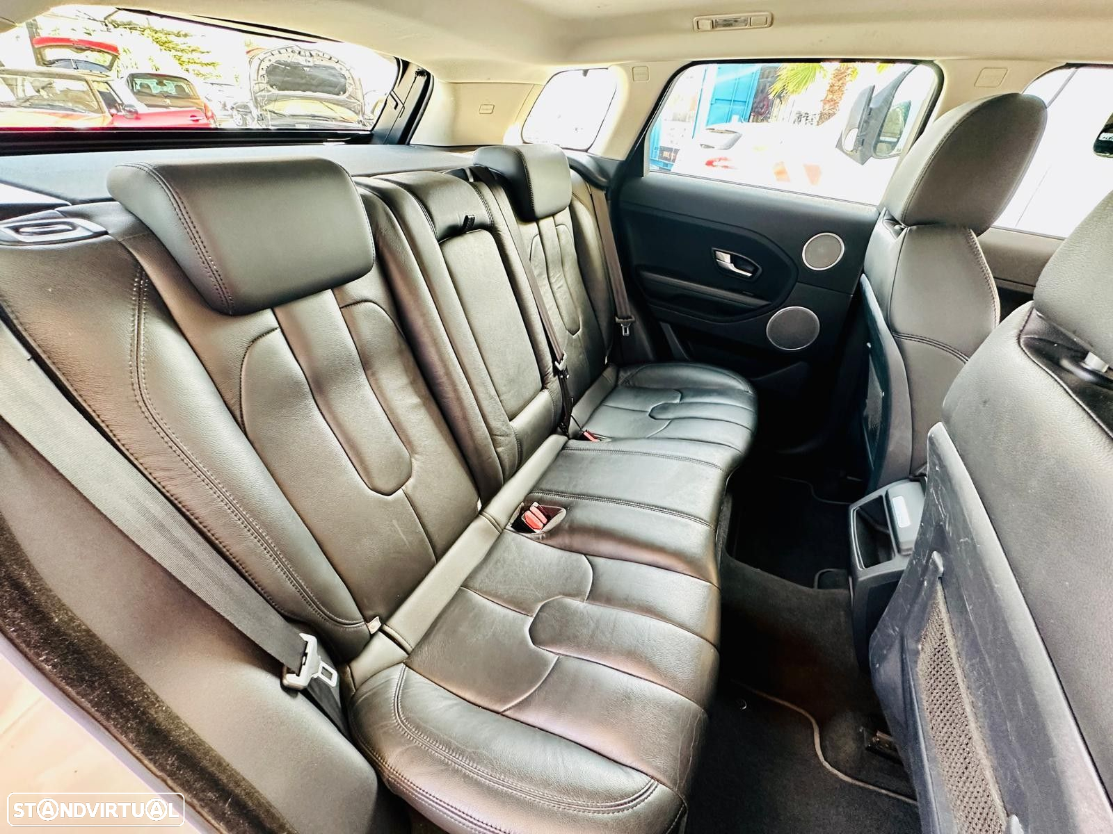 Land Rover Range Rover Evoque 2.2 eD4 Pure - 36