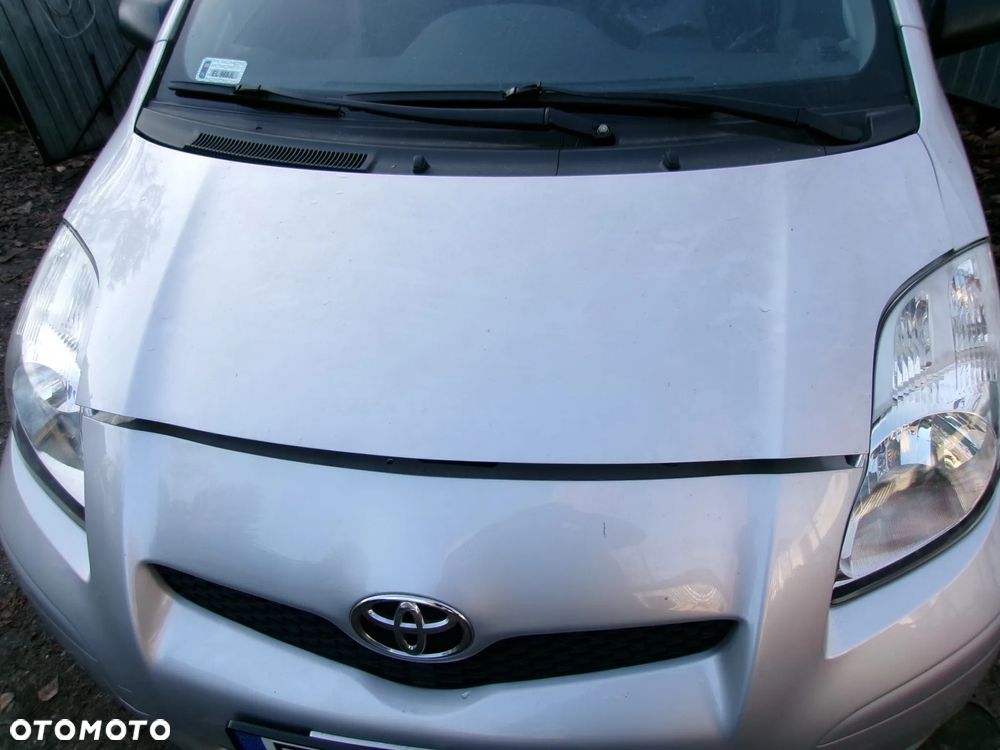 MASKA TOYOTA YARIS II  1E7 - 1