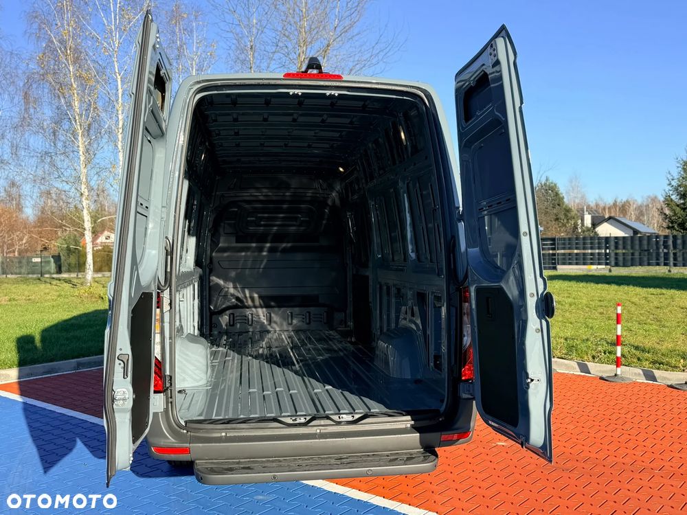 Mercedes-Benz Sprinter - 7
