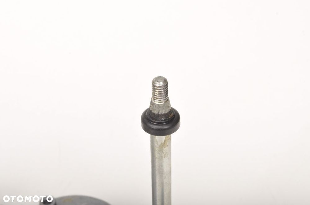 MINI CLUBMAN F54 SILNICZEK WYCIERACZKI TYŁ - 4