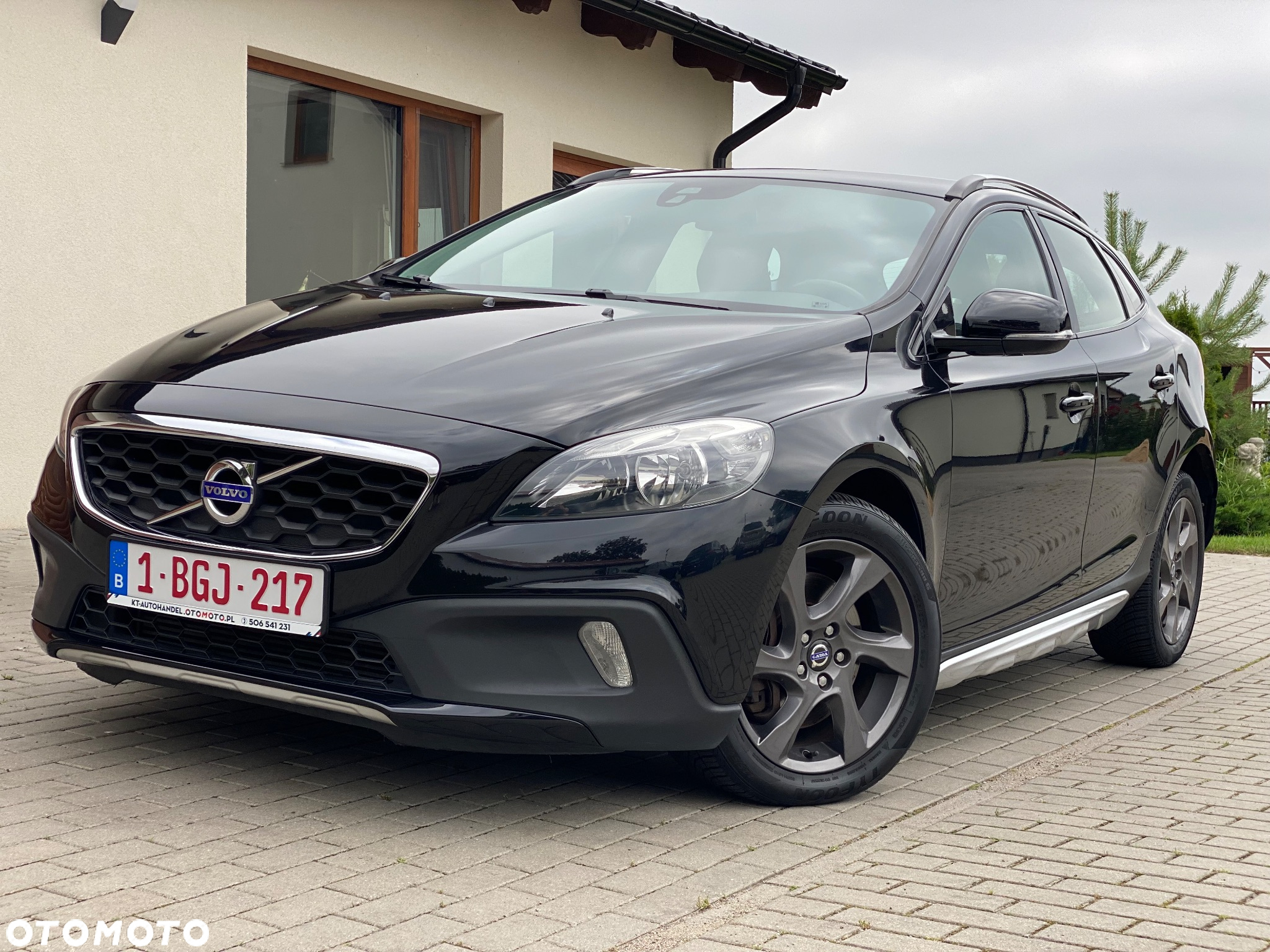 Volvo V40 Cross Country D3 Momentum - 17